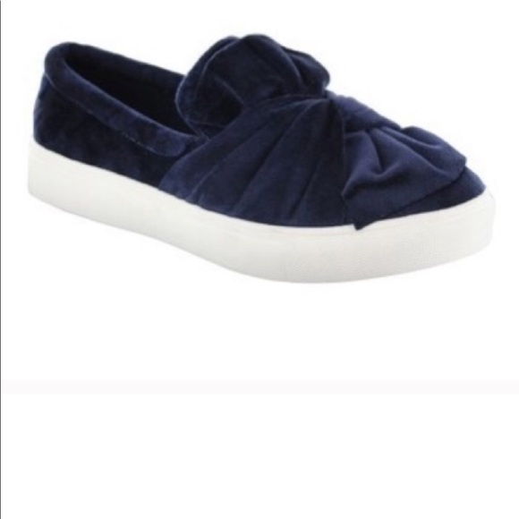 🎉New, adorable slip on’s 👠 - Picture 2 of 6